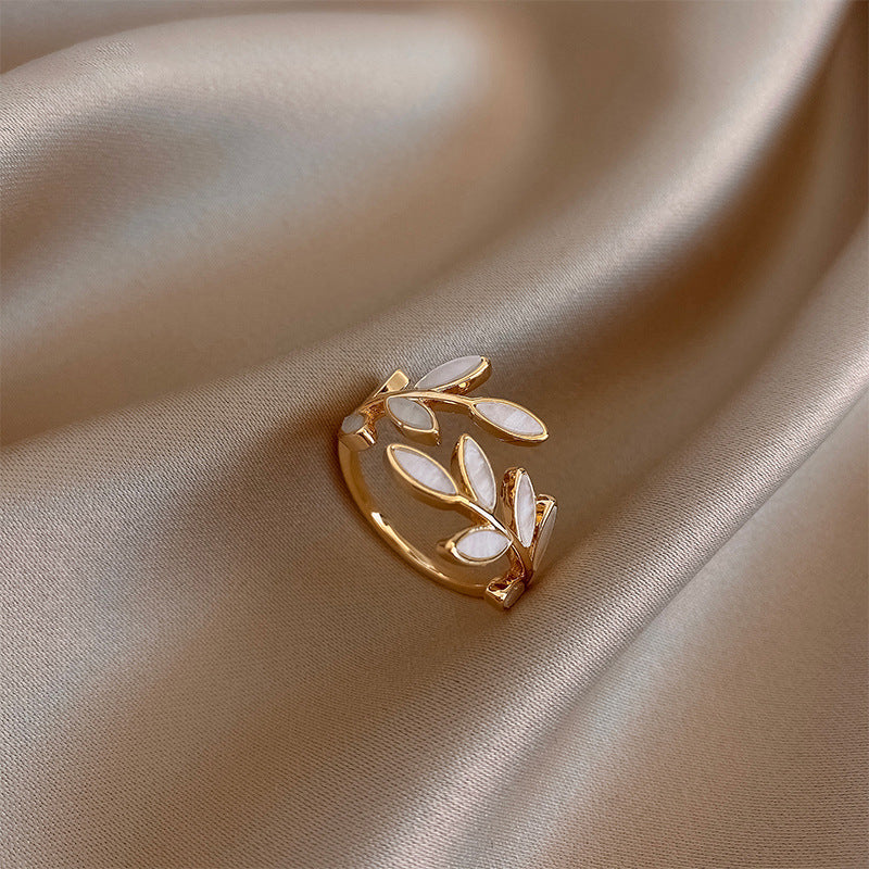 Léa™ | Bague Ajustable Élégante en Or