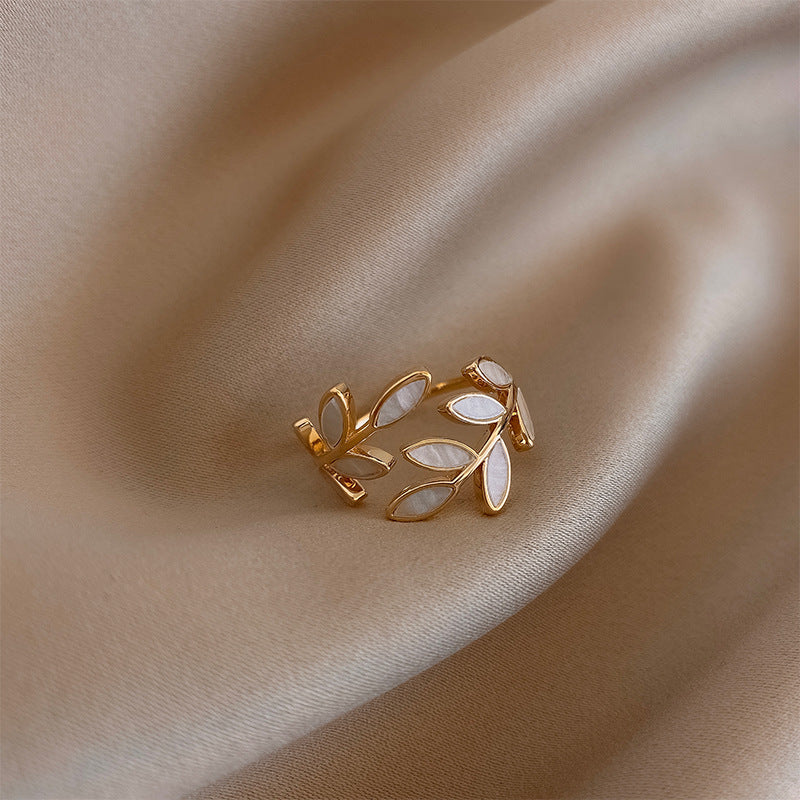 Léa™ | Bague Ajustable Élégante en Or