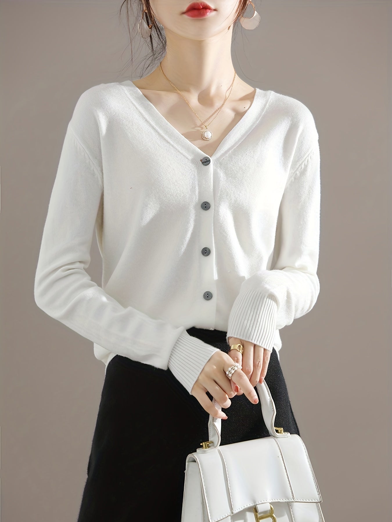 Solène™ | Cardigan Élégant à Col en V