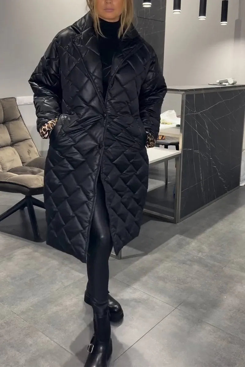 Delphine™ | Manteau long à col cranté en matelassé diamant